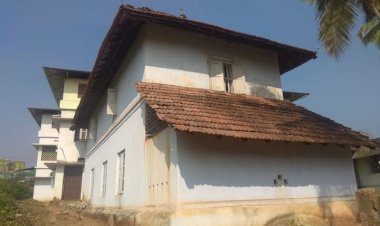 കരിമ്പനക്കല് മുഹമ്മദ് കുട്ടി മുസ്ലിയാര് കൈപ്പറ്റ