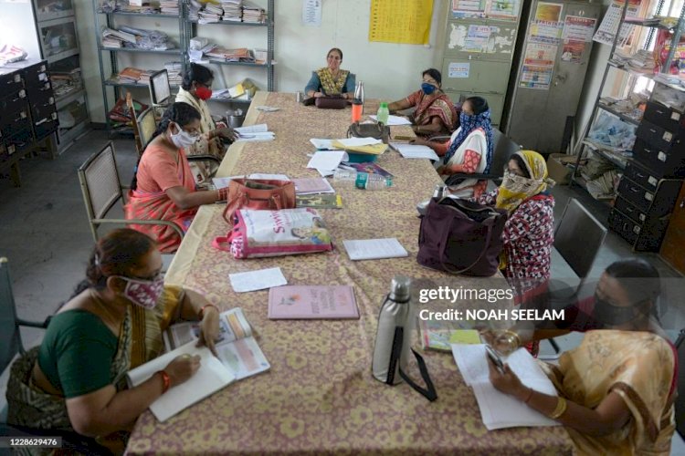 അധ്യാപക അവധിക്ക് ബദല്‍ സംവിധാനം ഏര്‍പ്പെടുത്തണമെന്ന് കമ്മീഷന്‍