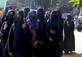 മുസ്‌ലിം പെണ്‍കുട്ടികളില്‍ നിന്നും സ്‌കോളര്‍ഷിപ്പിന് അപേക്ഷകരില്ല