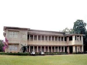 രാമന്‍ റിസര്‍ച്ച്‌ ഇന്‍സ്റ്റിറ്റിയൂട്ടില്‍ പി.എച്ച്‌.ഡി.ക്ക്‌ അവസരം