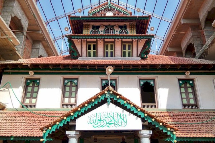 കേരള ഇസ്‌ലാം: ഉത്പത്തി മുതല്‍ സമസ്ത വരെ