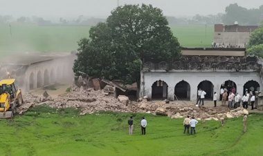 എട്ട് പതിറ്റാണ്ട് പഴക്കമുള്ള മദ്രസ പൊളിച്ച് യു.പി ഭരണകൂടം