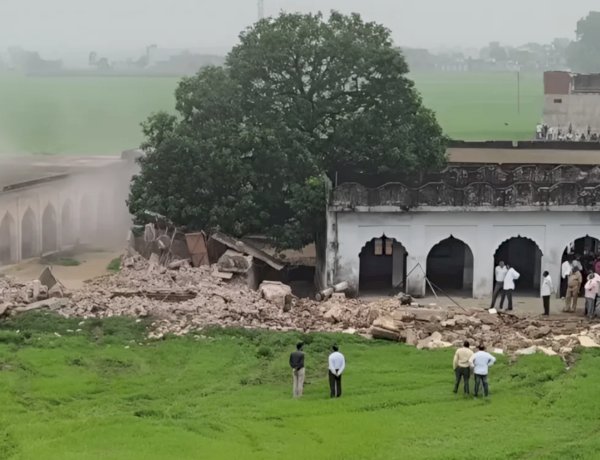 എട്ട് പതിറ്റാണ്ട് പഴക്കമുള്ള മദ്രസ പൊളിച്ച് യു.പി ഭരണകൂടം